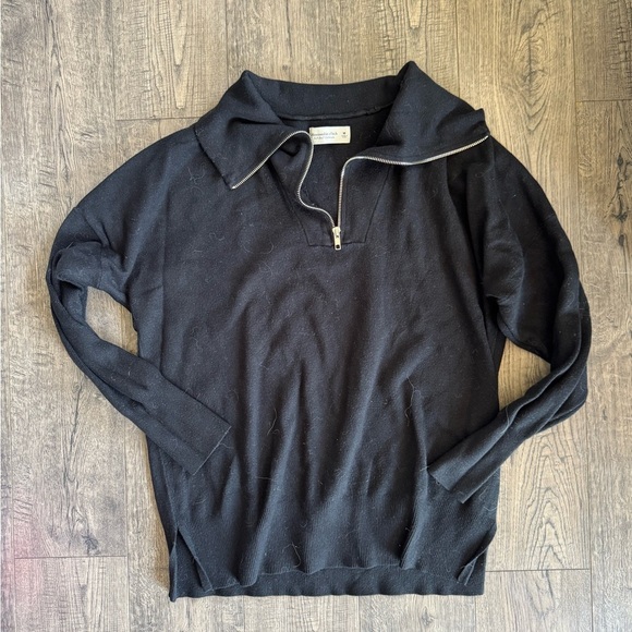Abercrombie & Fitch Soft AF Collection 1/4 Zip Pullover- Medium - Picture 1 of 2